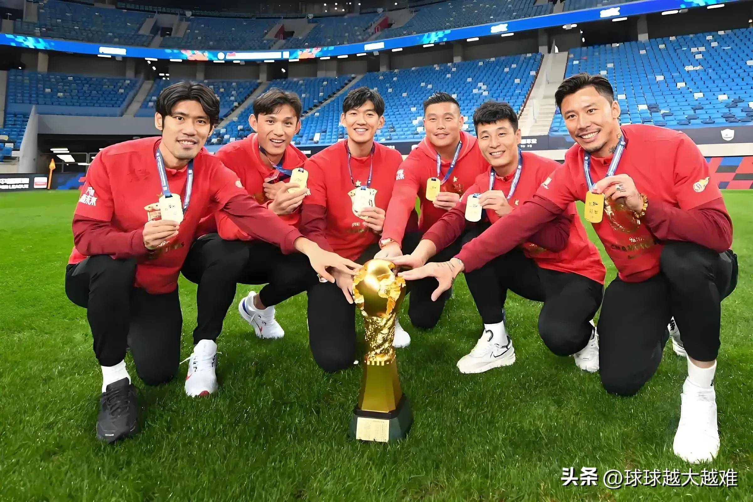 亚洲足坛实力对决，亚冠比赛登场引爆热潮的简单介绍
