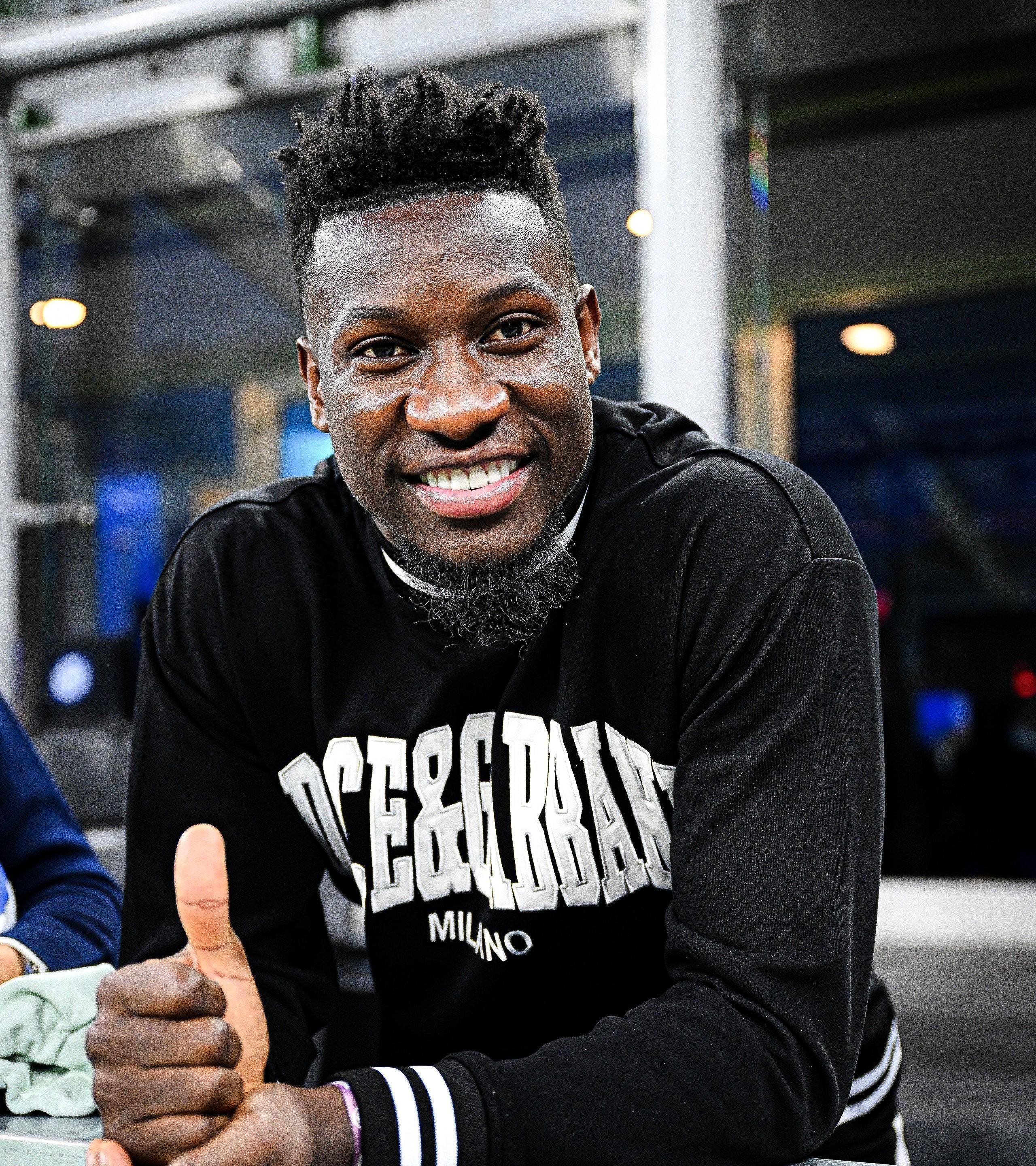 曼联弱点曝光,传奇门将呼吁加强中场控制 曼联弱点曝光,传奇门将呼吁加强中场控制