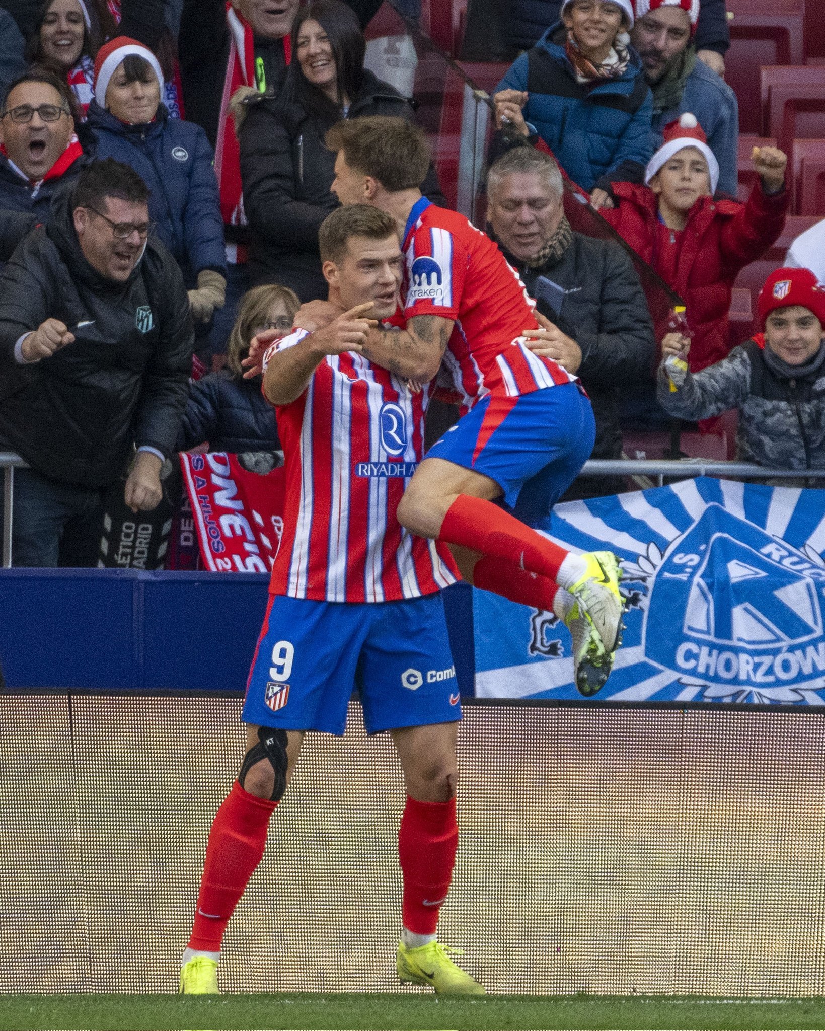 包含赫塔菲门将神勇扑救,力保球门不失的词条 包含赫塔菲门将神勇扑救,力保球门不失的词条