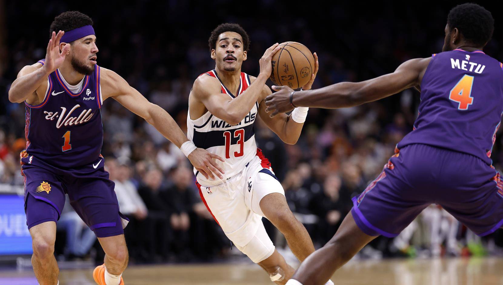 开拓者客场逆转奇才，豪取连胜