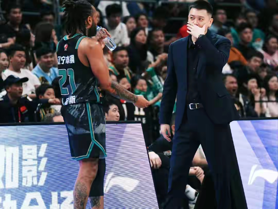 体育界正在疯狂讨论篮球联赛的最佳球员 体育界正在疯狂讨论篮球联赛的最佳球员