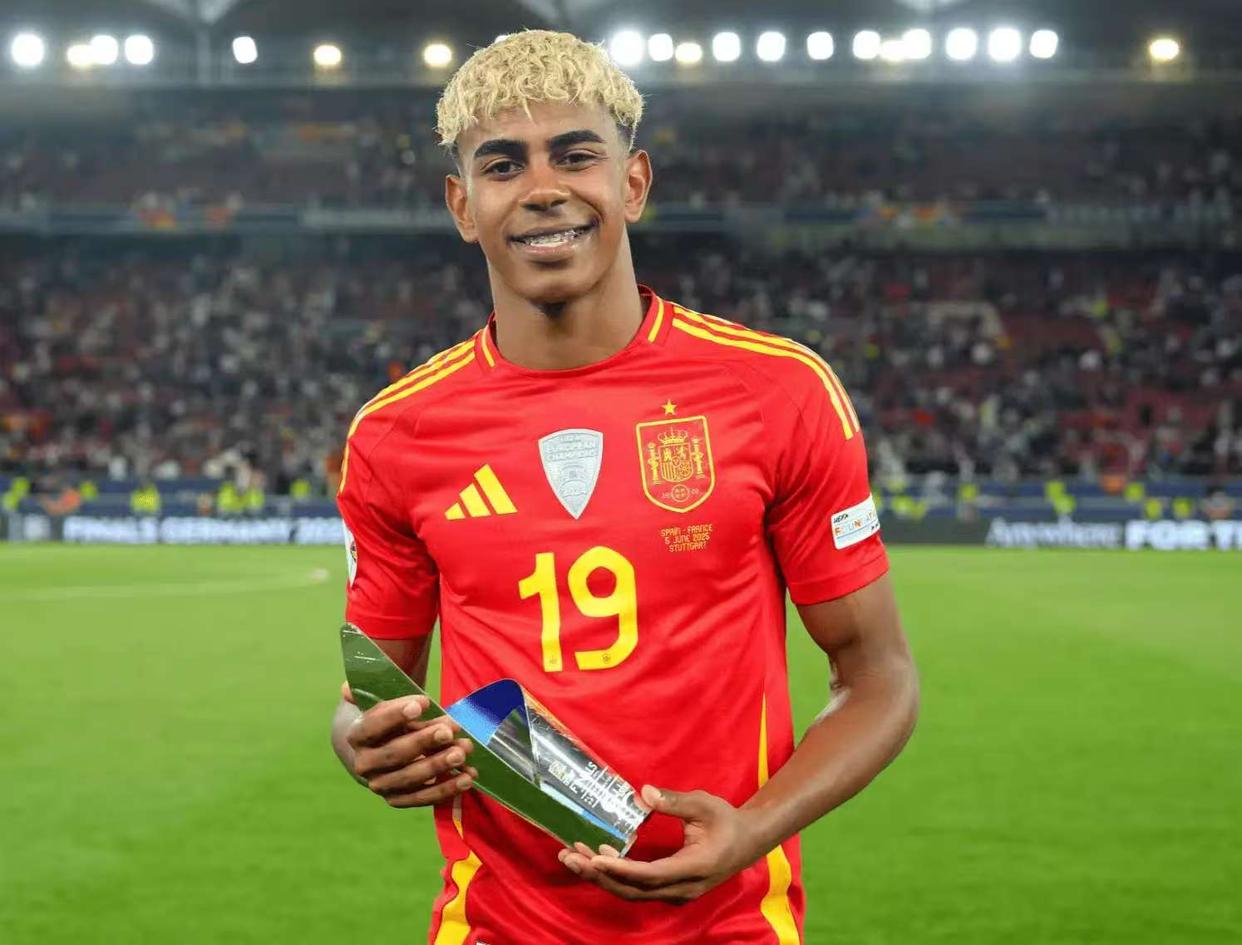 斯洛文尼亚国家队突围晋级,欧国联决赛前途光芒万丈 斯洛文尼亚国家队突围晋级,欧国联决赛前途光芒万丈