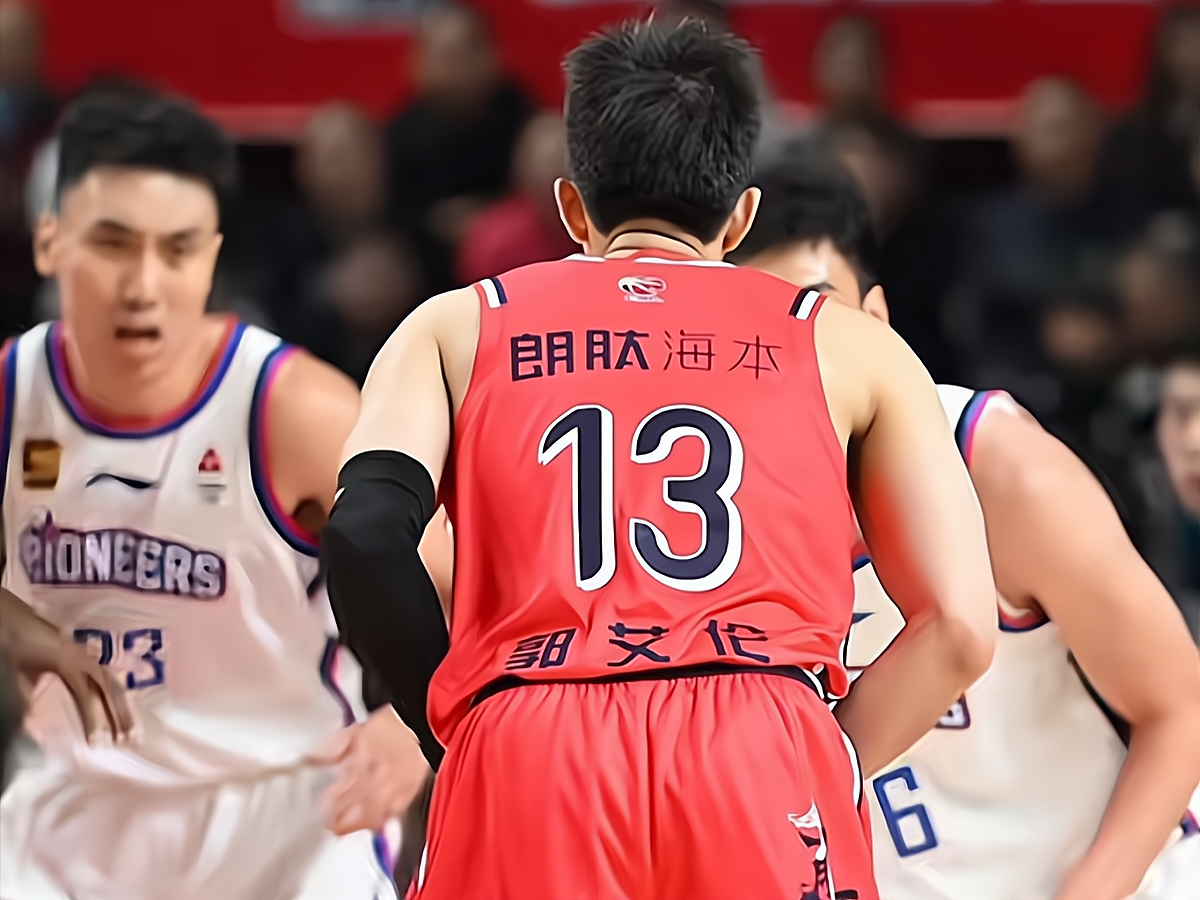 山东队鏖战马刺，郭艾伦惊艳四座的简单介绍